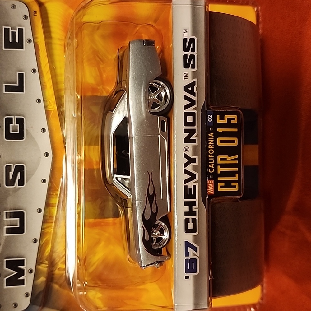 Sealed Dub City Bigtime 67 Chevy Nova Jada Toys 1:64 Silver - Picture 2 of 3